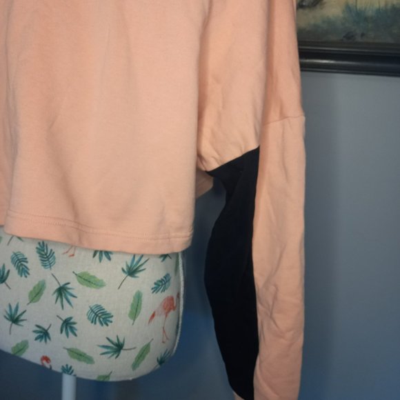 Pink Soda activewear cropped hoodie, front pockets (Size 8) - Picture 7 of 7